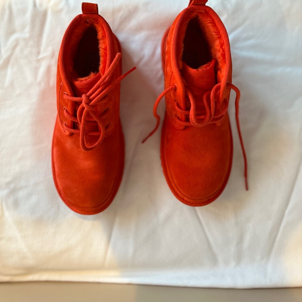 “Lava Flow” UGG Neumel Boots